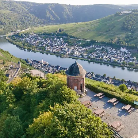 Tilda Im Haus Moselwelt 摩泽尔河畔的泽尔