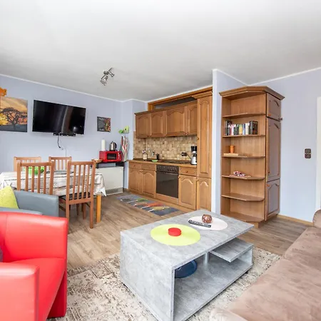 公寓 Tilda Im Haus Moselwelt 摩泽尔河畔的泽尔