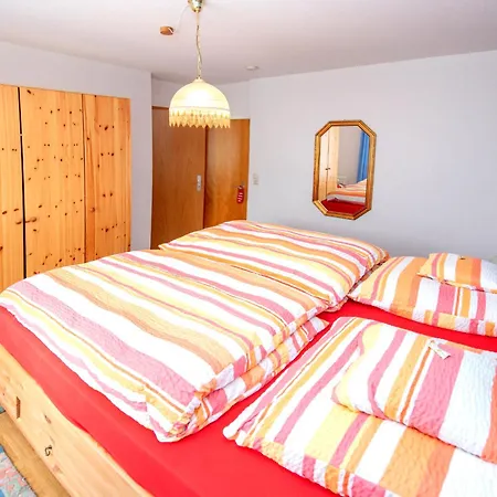 公寓 Tilda Im Haus Moselwelt 摩泽尔河畔的泽尔