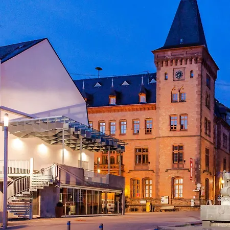 Tilda Im Haus Moselwelt * 摩泽尔河畔的泽尔