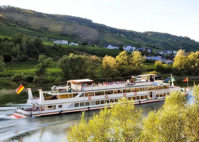 Tilda Im Haus Moselwelt * Zell